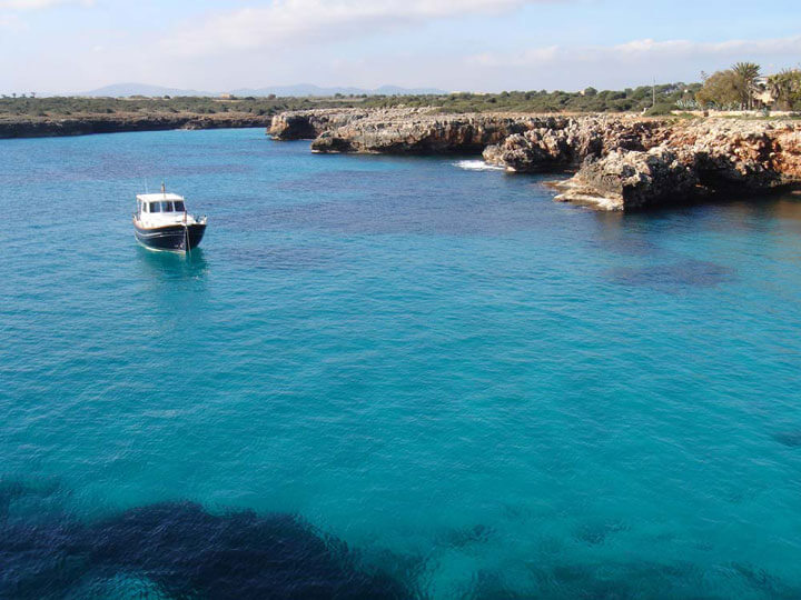 pescaturismomallorca.com excursiones en barco a cala Morlanda Mallorca